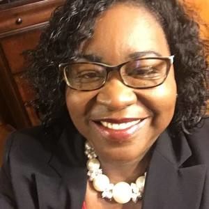 Meet your Posher, Roxanne